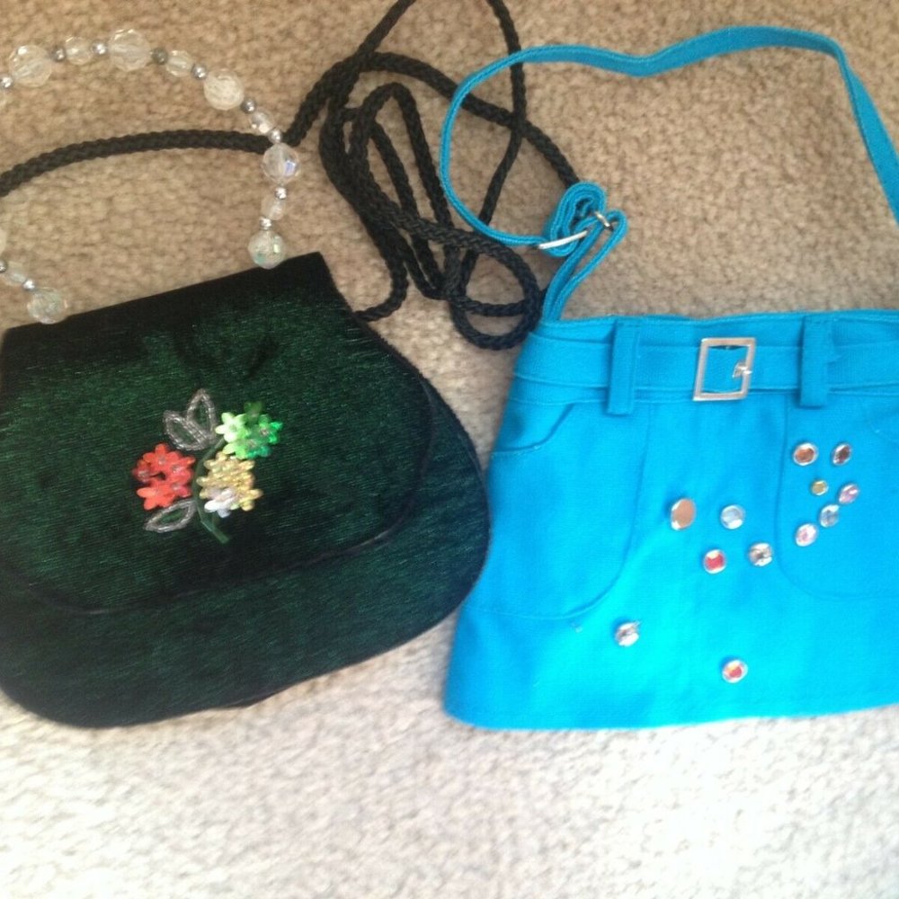 Cudlie Mini Crossbody Purse + Looks like a Mini Skirt Novelty Small Bag, 2012